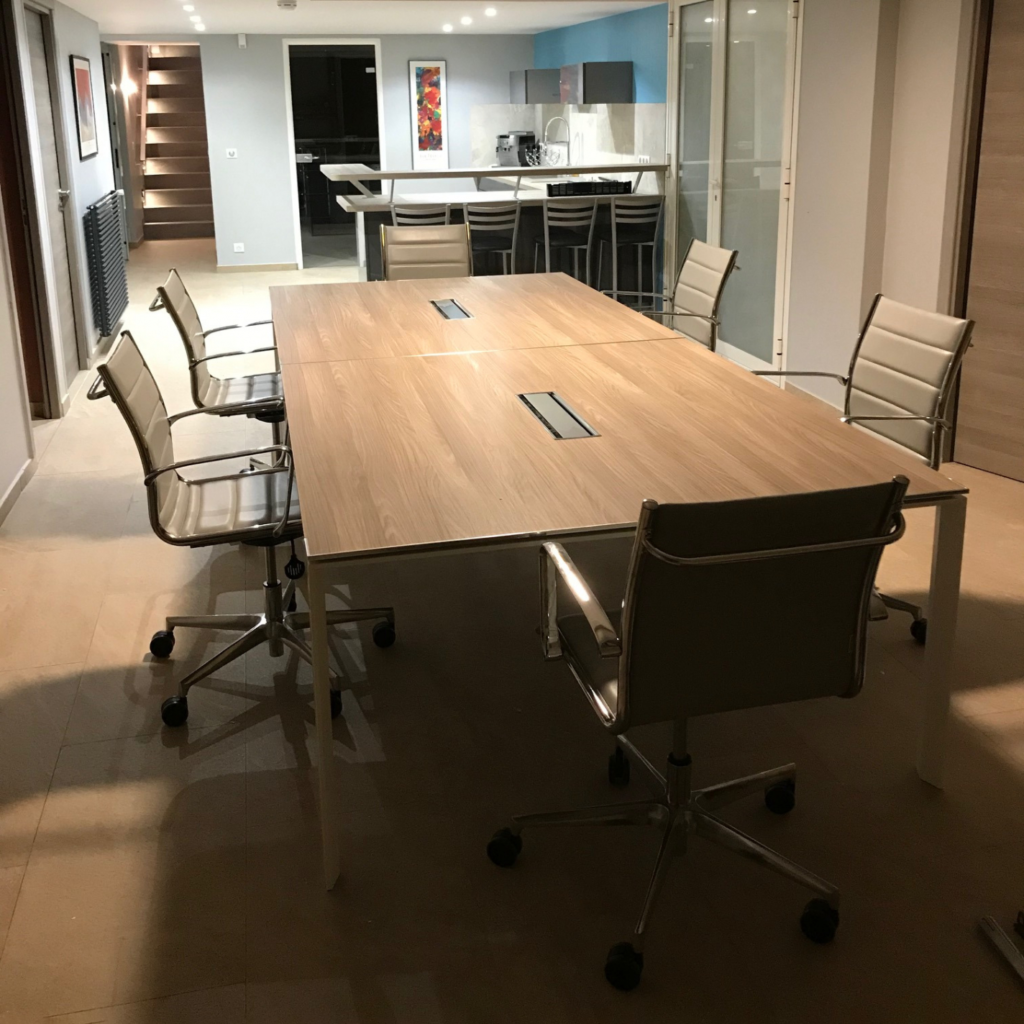 Mobilier de bureau - Table de réunion 1
